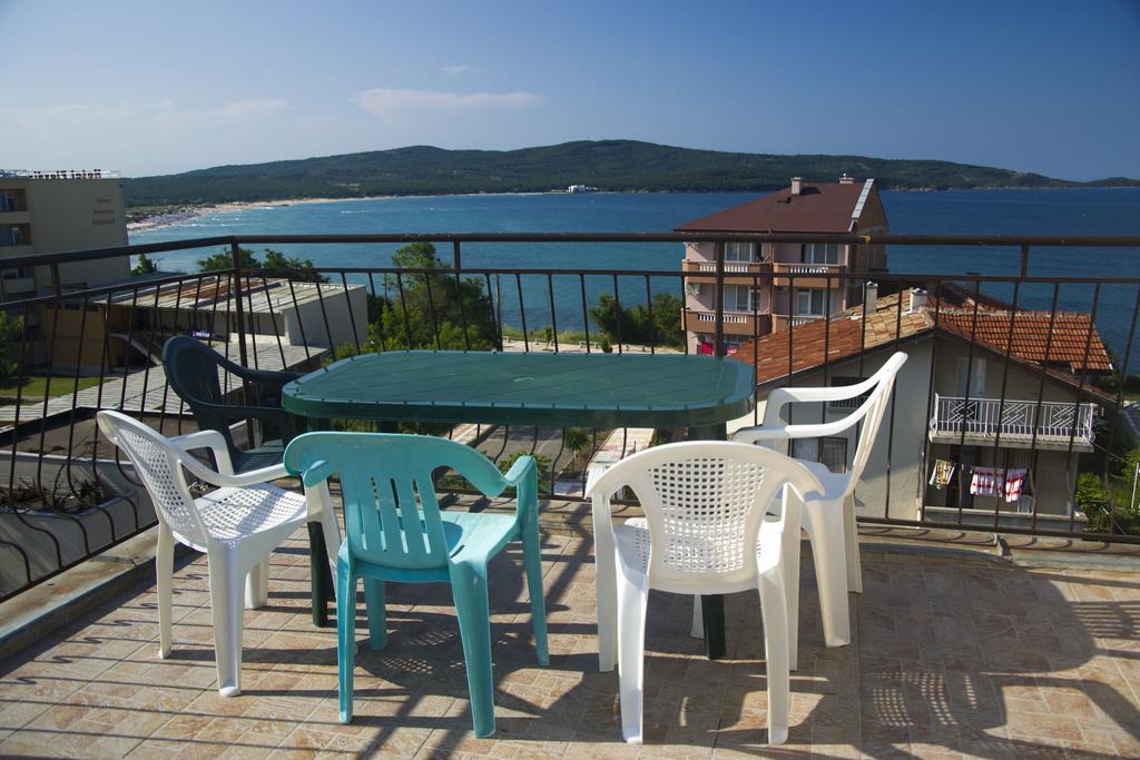 Paunovi Guest House Primorsko Exterior foto